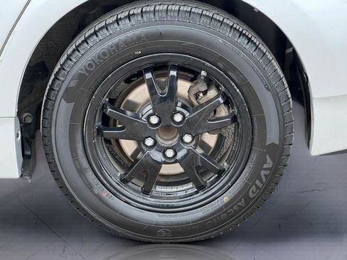 Used 2014 Toyota Prius Two image 7