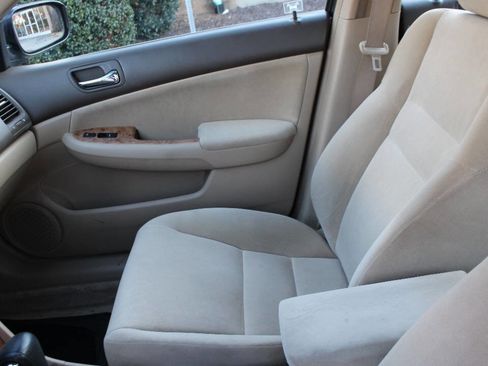 Used 2004 Honda Accord EX image 37