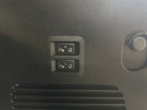 Used 2020 Nissan Armada Platinum w/ Captain's Chairs Package AWD/4WD image 30