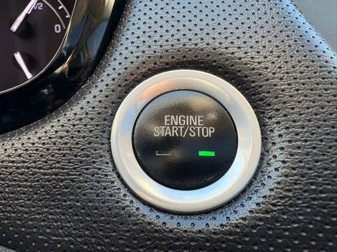 Used 2017 Cadillac XT5 Luxury image 22