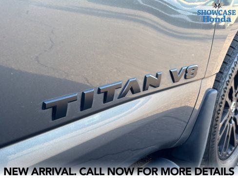 Used 2019 Nissan Titan SV w/ SV Convenience Package image 14