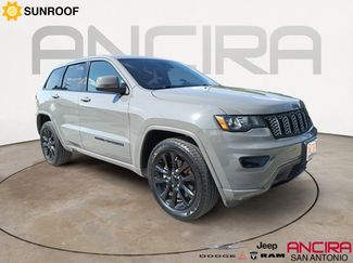 Used 2021 Jeep Grand Cherokee Laredo X image 1