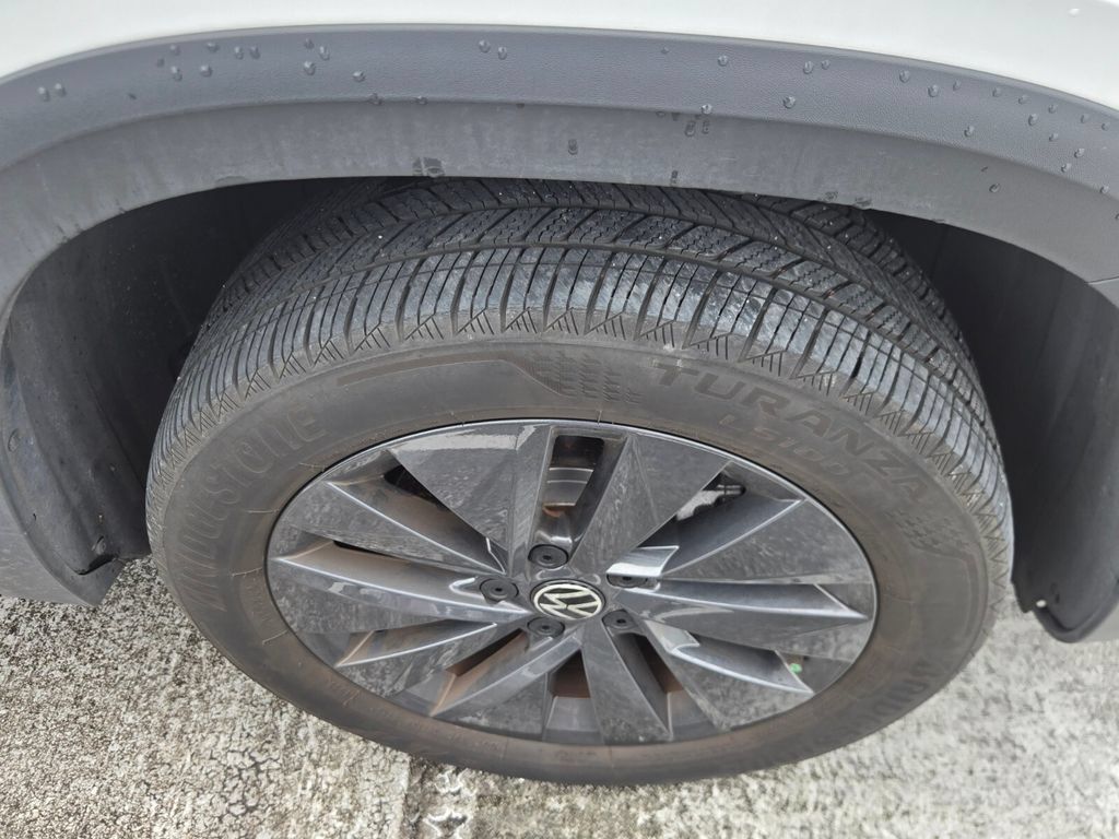 Used 2024 Volkswagen Taos S FWD image 5