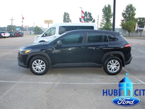 Used 2026 Toyota Corolla Cross L FWD image 2