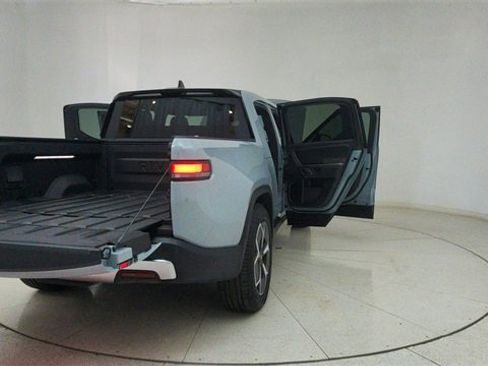 Used 2024 Rivian R1T Adventure image 76