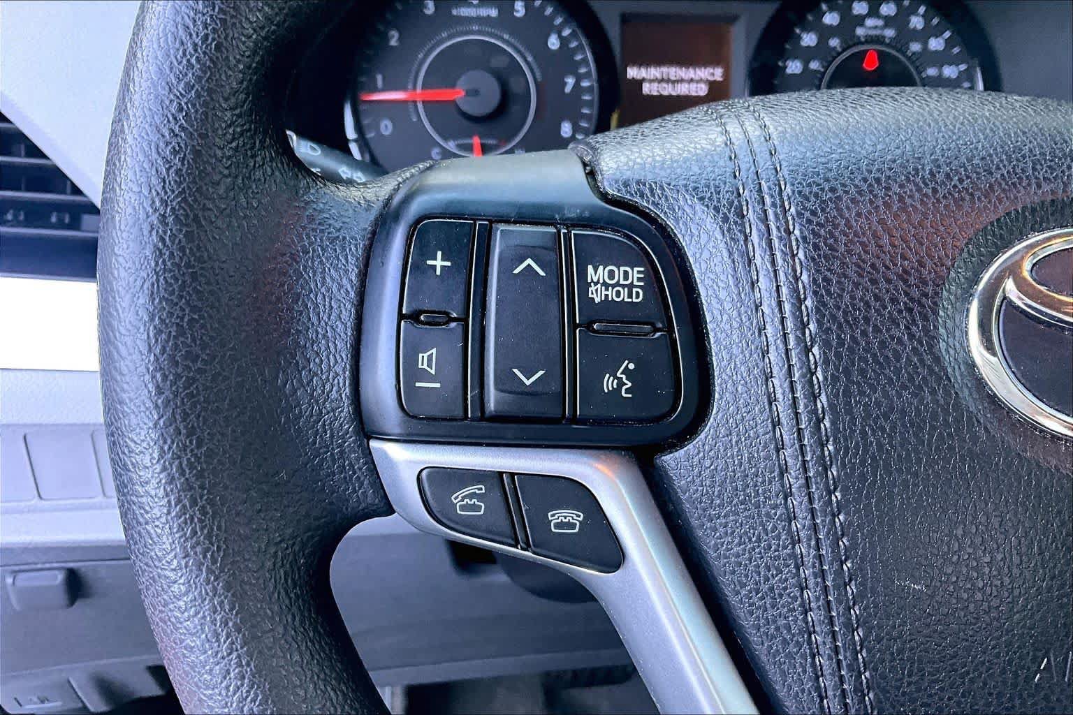 Certified 2017 Toyota Sienna LE FWD image 22