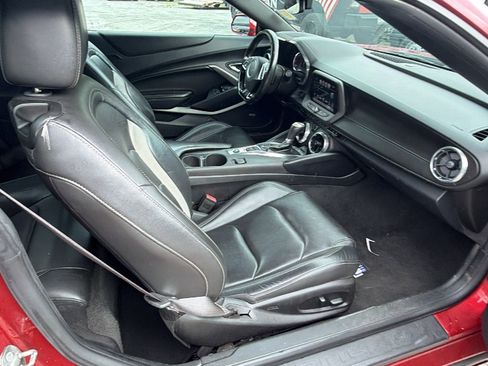 Used 2016 Chevrolet Camaro LT RWD image 19
