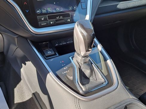 Used 2024 Subaru Outback Premium image 19