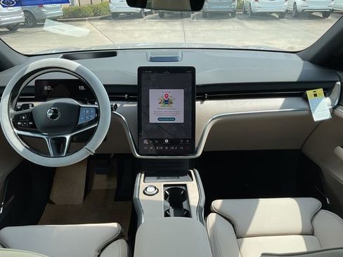 New 2026 Volvo EX90 Plus image 23