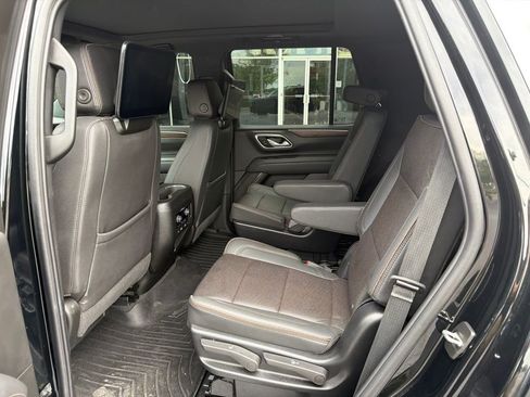 Used 2024 Chevrolet Tahoe High Country AWD/4WD image 9