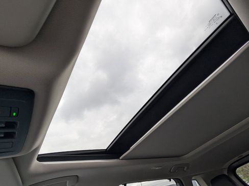 Used 2021 Nissan Rogue SL w/ Premium Package image 25