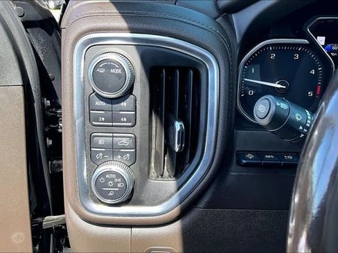 Used 2020 GMC Sierra 3500 Denali w/ Denali Ultimate Package AWD/4WD image 16