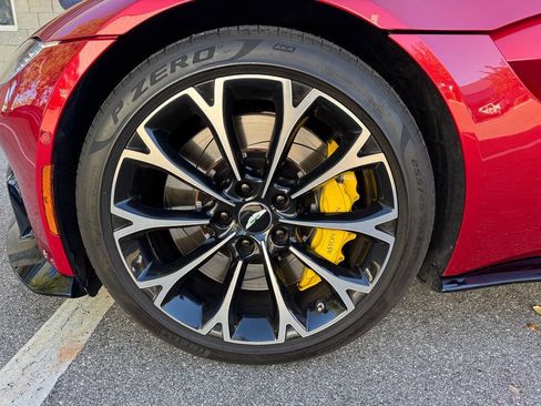 Used 2019 Aston Martin V8 Vantage Coupe image 28