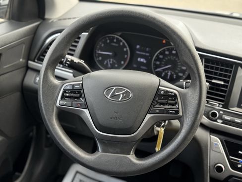 Used 2018 Hyundai Elantra SEL image 25