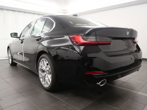 Used 2025 BMW 330i Sedan w/ Premium Package image 5