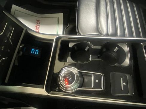 Used 2020 Ford Edge SEL w/ Cold Weather Package AWD/4WD image 23