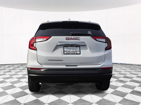 Used 2023 GMC Terrain SLE w/ Driver Convenience Package FWD image 9