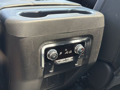 Used 2022 GMC Yukon AT4 AWD/4WD image 43