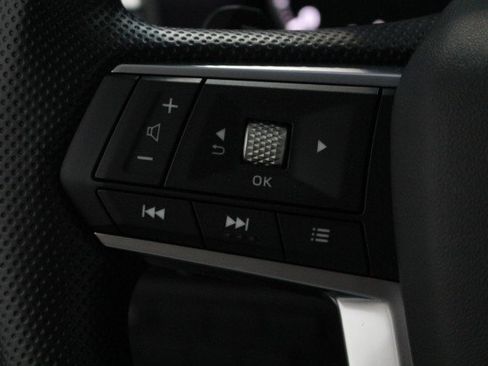 New 2026 Mitsubishi Outlander ES image 9