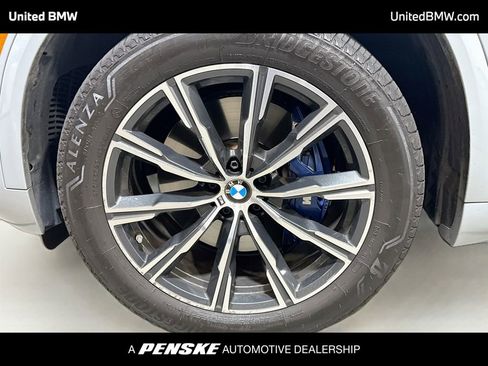 Used 2024 BMW X5 xDrive40i w/ M Sport Package AWD/4WD image 2
