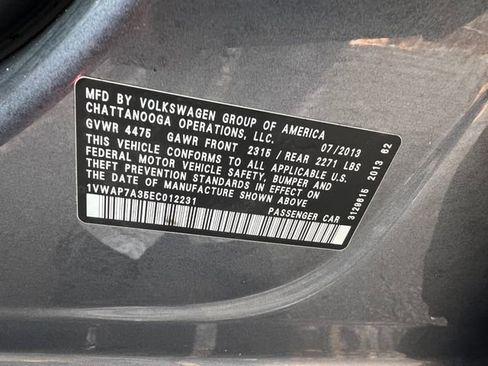 Used 2014 Volkswagen Passat Wolfsburg Edition image 33