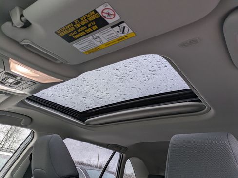 Used 2023 Toyota RAV4 XLE image 15