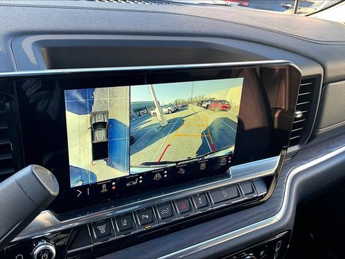 Used 2025 GMC Sierra 2500 SLT w/ SLT Premium Package image 27