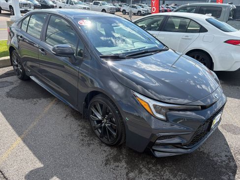 Certified 2024 Toyota Corolla SE AWD/4WD image 2
