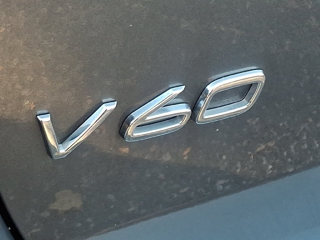 Used 2018 Volvo V60 T5 Cross Country AWD/4WD image 30