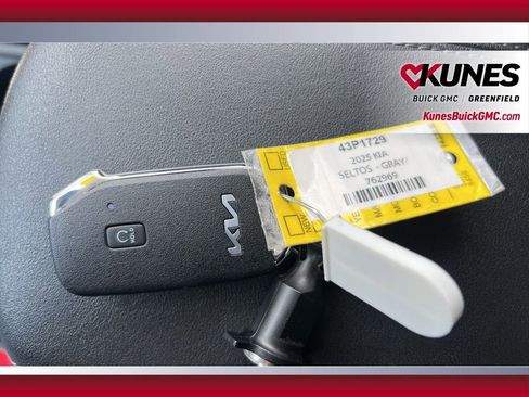 Used 2025 Kia Seltos S FWD image 18