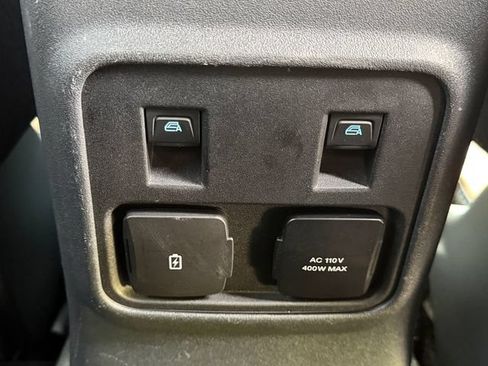 Used 2023 Ford Bronco Outer Banks w/ Sasquatch Package AWD/4WD image 16