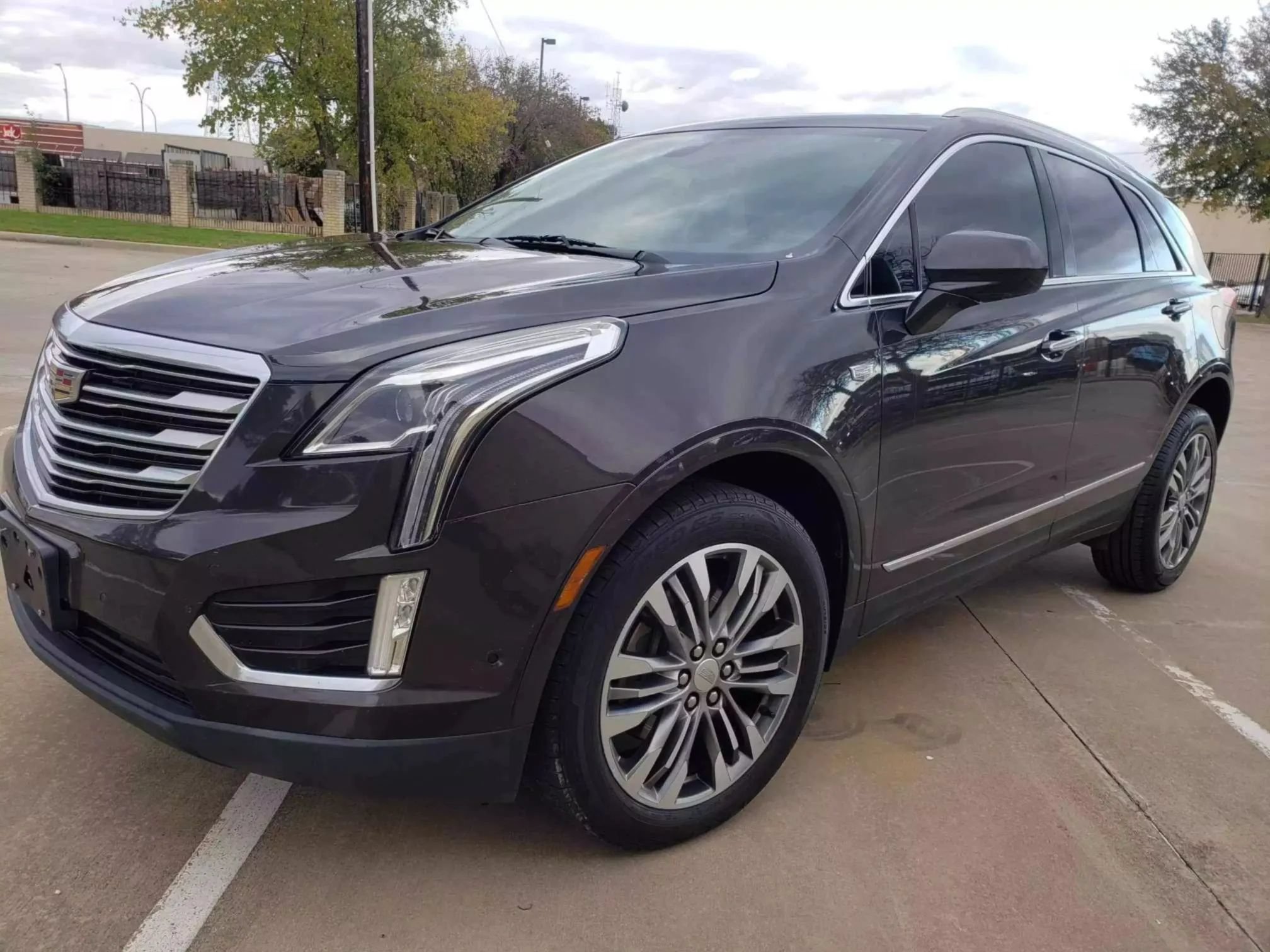 Used 2018 Cadillac XT5 Premium Luxury FWD image 3