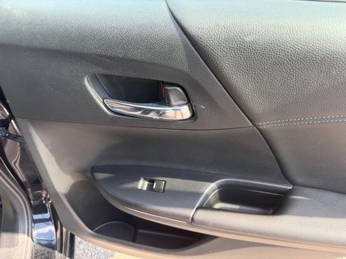 Used 2015 Honda Accord EX image 27