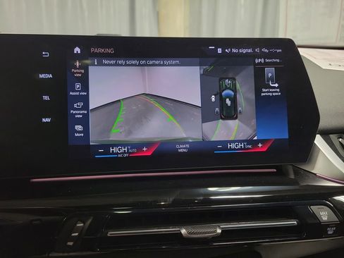 Used 2023 BMW X1 xDrive28i w/ Premium Package image 17