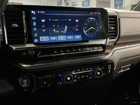 Used 2024 Chevrolet Silverado 1500 RST w/ Z71 Off-Road Package image 29