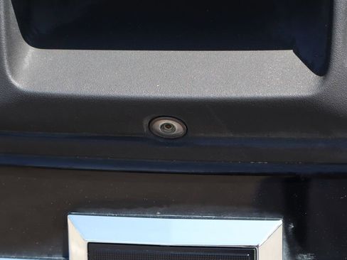 Used 2020 Chevrolet Colorado LT w/ Colorado RST Special Edition image 53