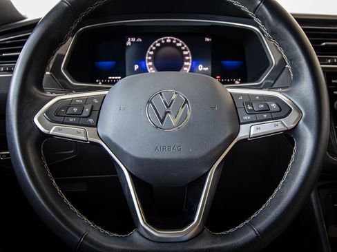 Certified 2022 Volkswagen Tiguan SE AWD/4WD image 32