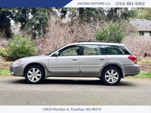 Used 2007 Subaru Outback 2.5i Limited image 2