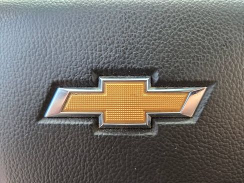 Used 2018 Chevrolet Silverado 1500 LT AWD/4WD image 31