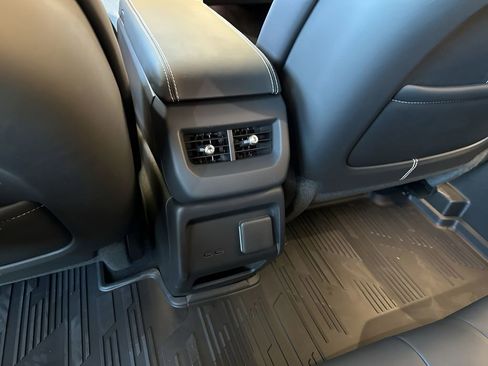 New 2026 Cadillac Optiq Luxury 1 image 18