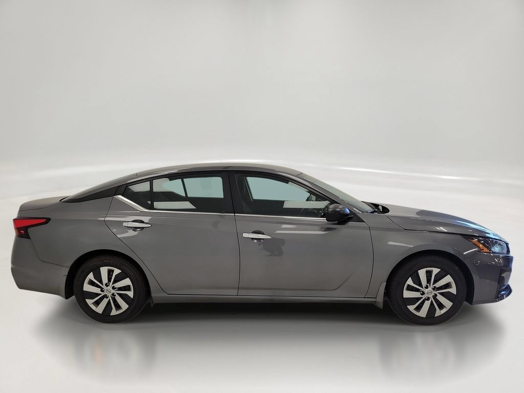 Used 2024 Nissan Altima 2.5 S FWD image 4