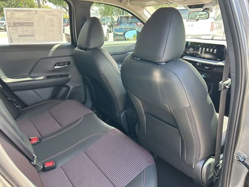 New 2026 Nissan Kicks SR FWD image 46