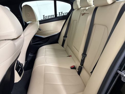 Used 2025 BMW 330i Sedan image 21