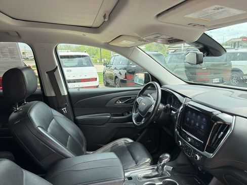 Used 2021 Chevrolet Traverse Premier w/ Redline Edition AWD/4WD image 13