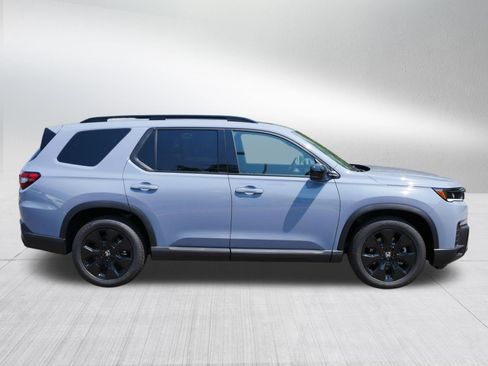 Certified 2026 Honda Pilot Black Edition image 8