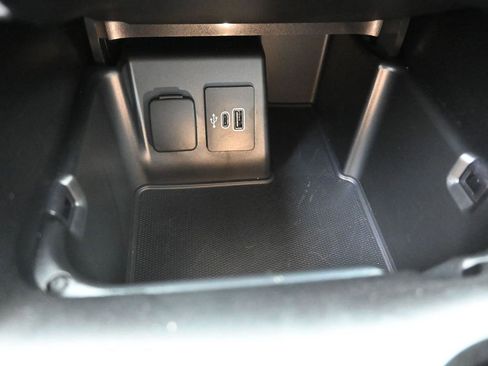 Certified 2025 Ford Explorer Active w/ Active Comfort Package RWD image 25