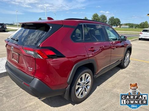 Used 2025 Toyota RAV4 XLE Premium w/ Weather Package AWD/4WD image 9