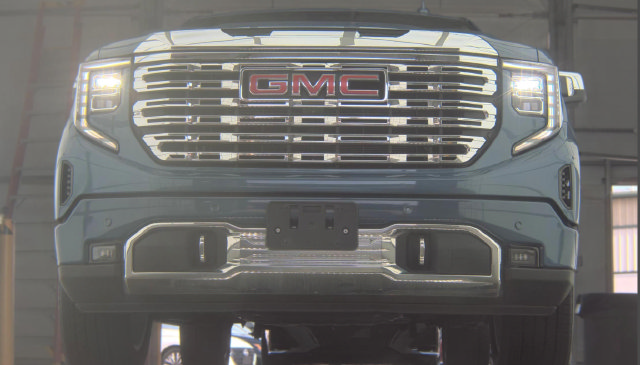 Used 2024 GMC Sierra 1500 Denali w/ Denali Reserve Package AWD/4WD image 3