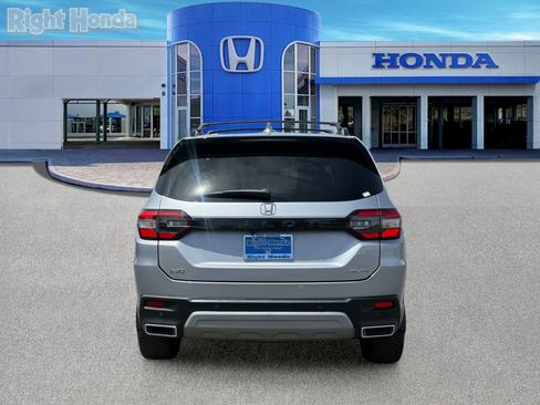 Certified 2025 Honda Pilot Elite image 7