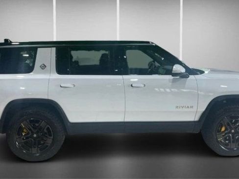 Used 2024 Rivian R1S Adventure AWD/4WD image 3